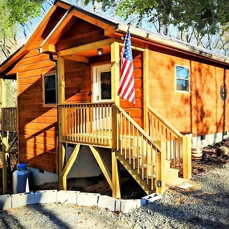 New Serene, Fun & Comfy Cabin- Covered Deck, Grill, Arcade Murphy Kültér fotó